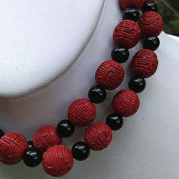 *UNSIGNED BOOK PC* c'70s Carved Chinese Longevity Bead Necklace - Picture 11 of 13